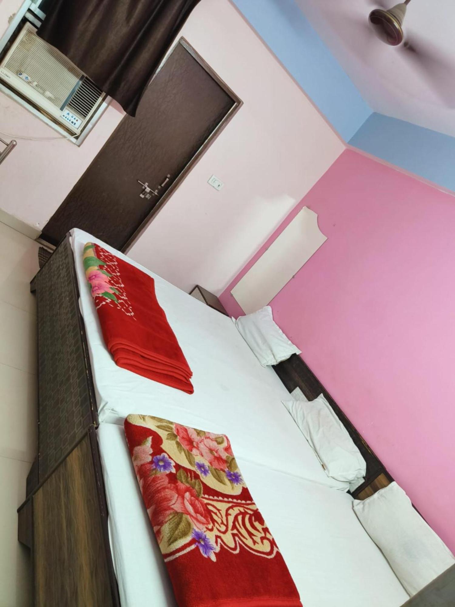 Goroomgo The Shivay Guest House Inn Varanasi Eksteriør bilde